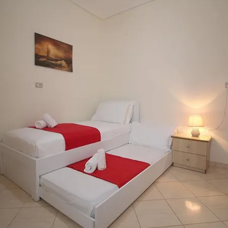 Centrum 3* Ksamil